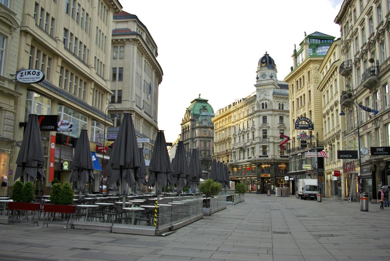 Pension a und a Wien Exterior foto